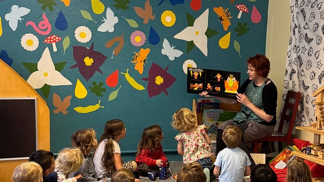 teacher-elizabeth-reading