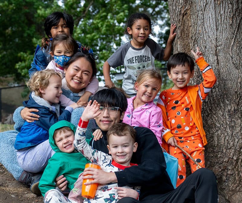 Kinder-Group-2023-24_Crop_940x788-1-1.jpg